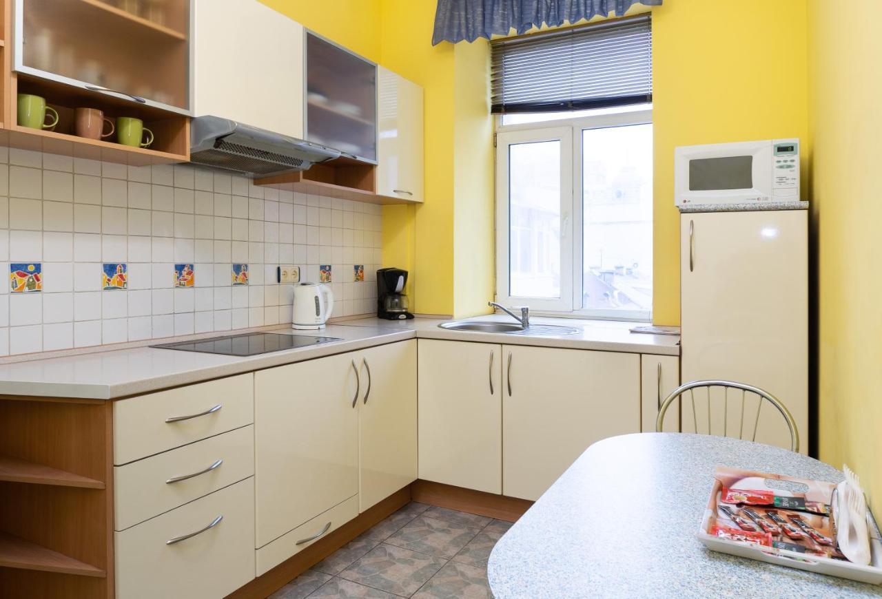 Apartamenty Sofia Киев Екстериор снимка