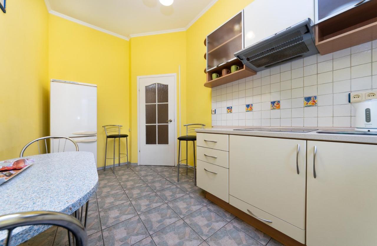 Apartamenty Sofia Киев Екстериор снимка